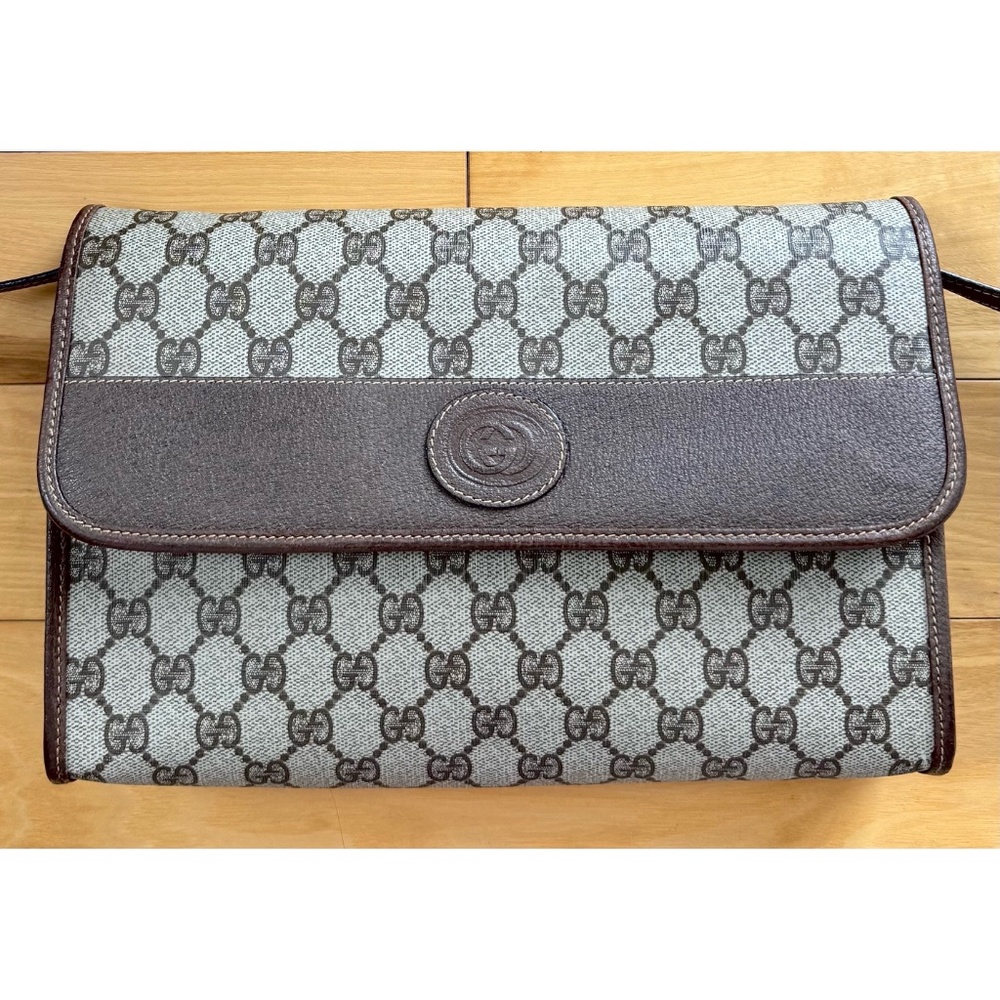Authentic Vintage Gucci Brown Monogram Canvas Leather Flap Crossbody Clutch Bag - Picture 2 of 12